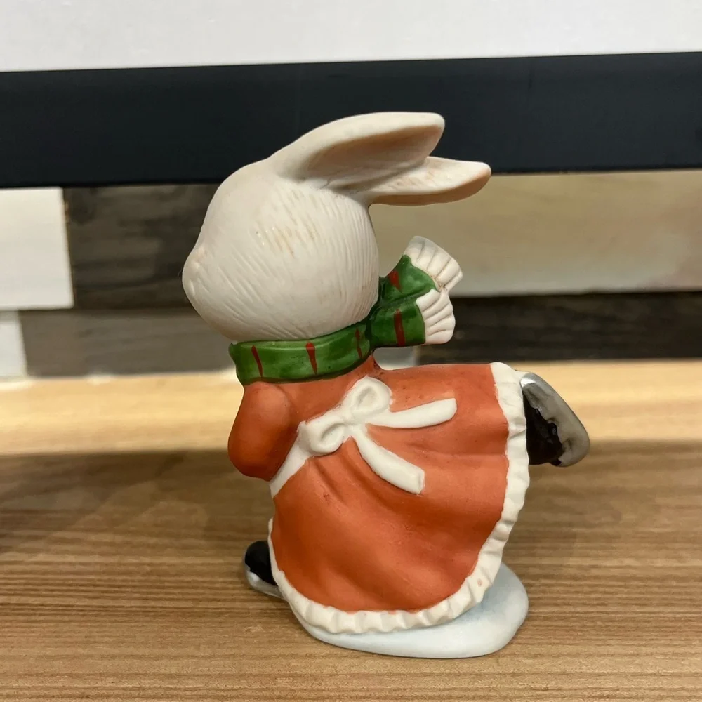 Homco Christmas skating bunnies set of 2 - Picture 5 of 11